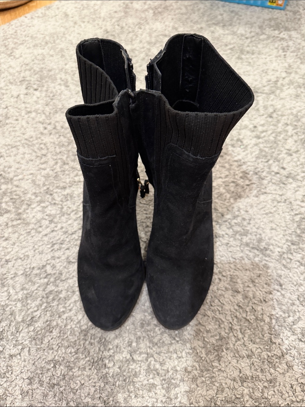 Vionic Black Suede Pointed Toe Ankle Boots with Ribbed Shaft